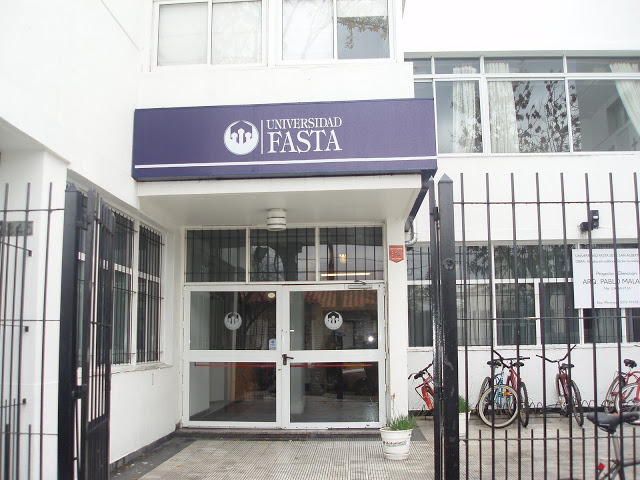 a.Universidad FASTA
